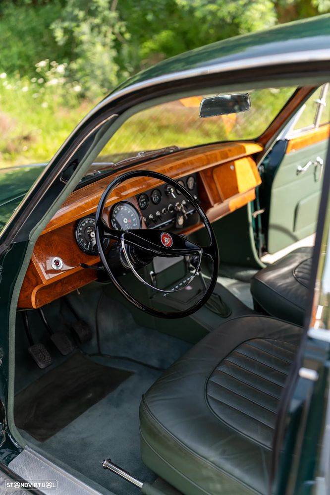 Jaguar MK II - 32