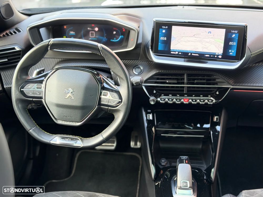 Peugeot 2008 1.2 PureTech GT EAT8 - 5