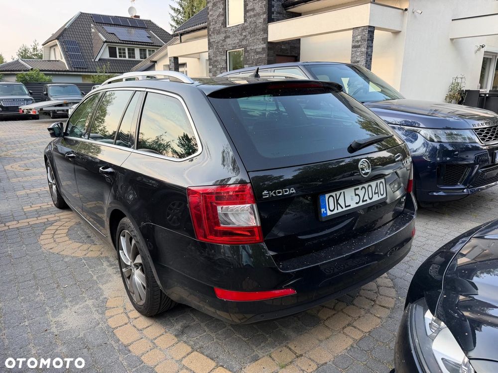 Skoda Octavia 2.0 TDI 4x4 L&K DSG - 10