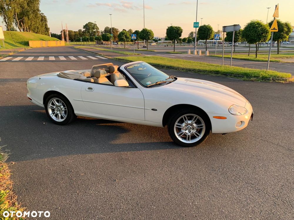 Jaguar XK8 4.0 - 1