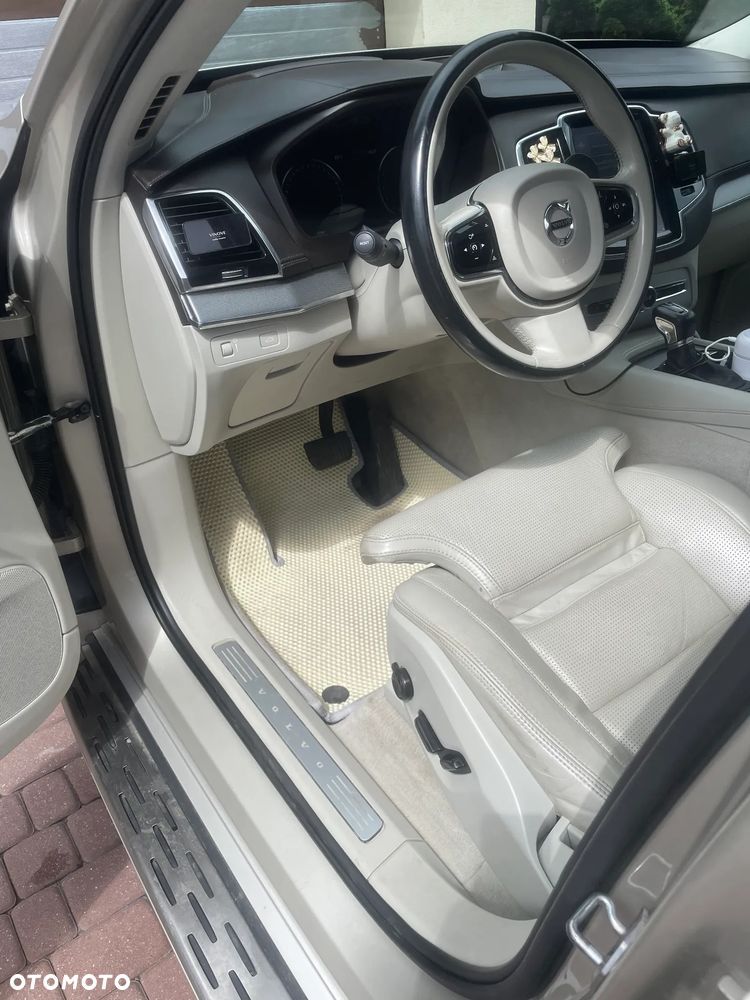 Volvo XC 90 D5 AWD Inscription 7os - 9