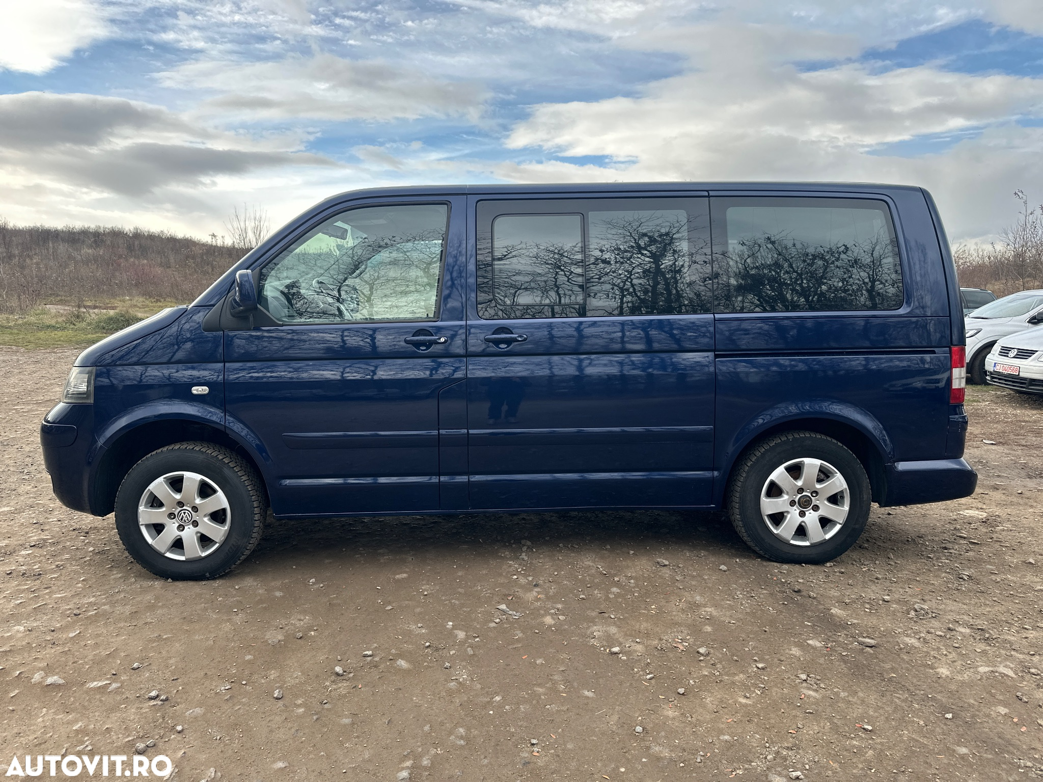 Volkswagen Multivan - 5