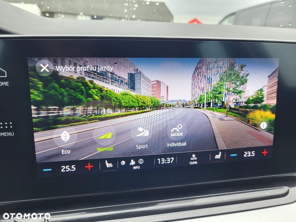 Skoda Octavia 2.0 TDI DSG Exclusive Plus - 31