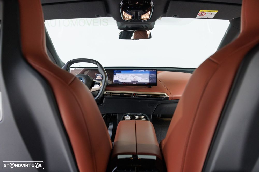 BMW iX xDrive 50 Pack Desportivo - 9