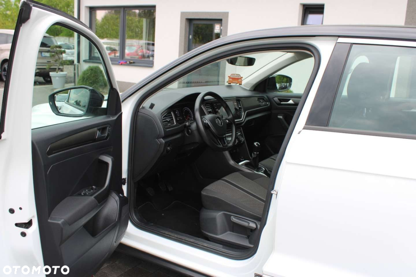 Volkswagen T-Roc - 23
