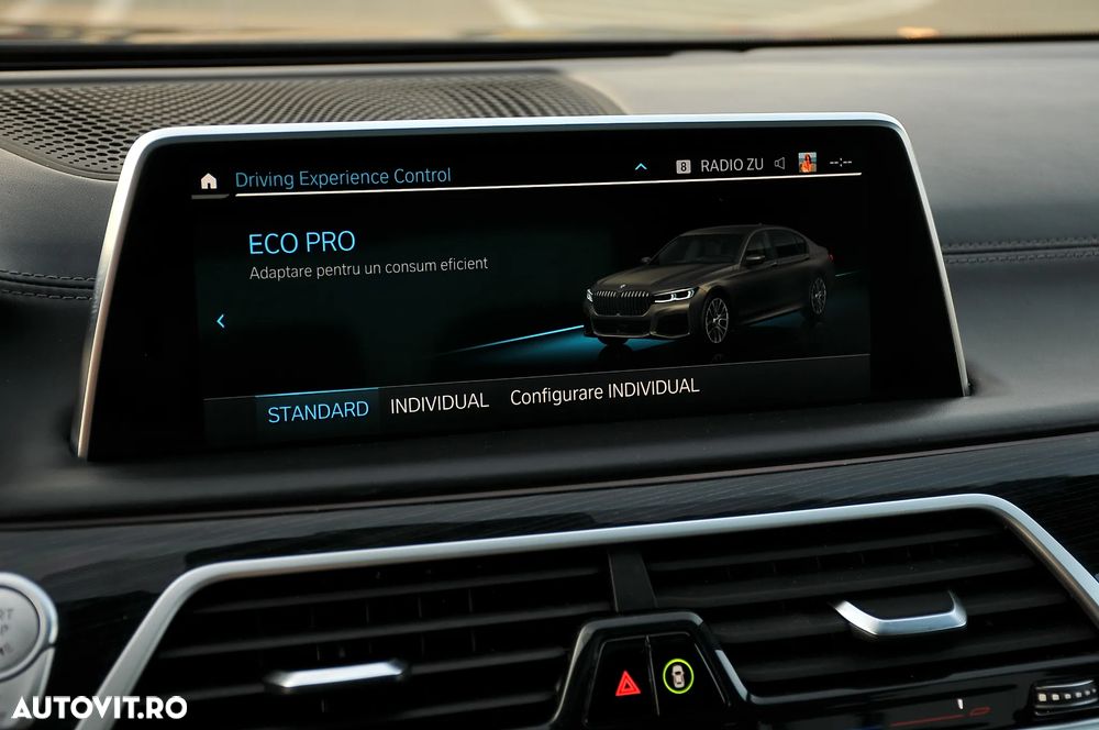 BMW Seria 7 750i xDrive - 24