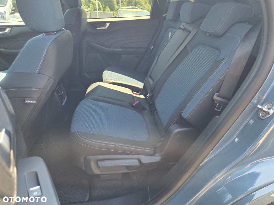 Ford Kuga - 17