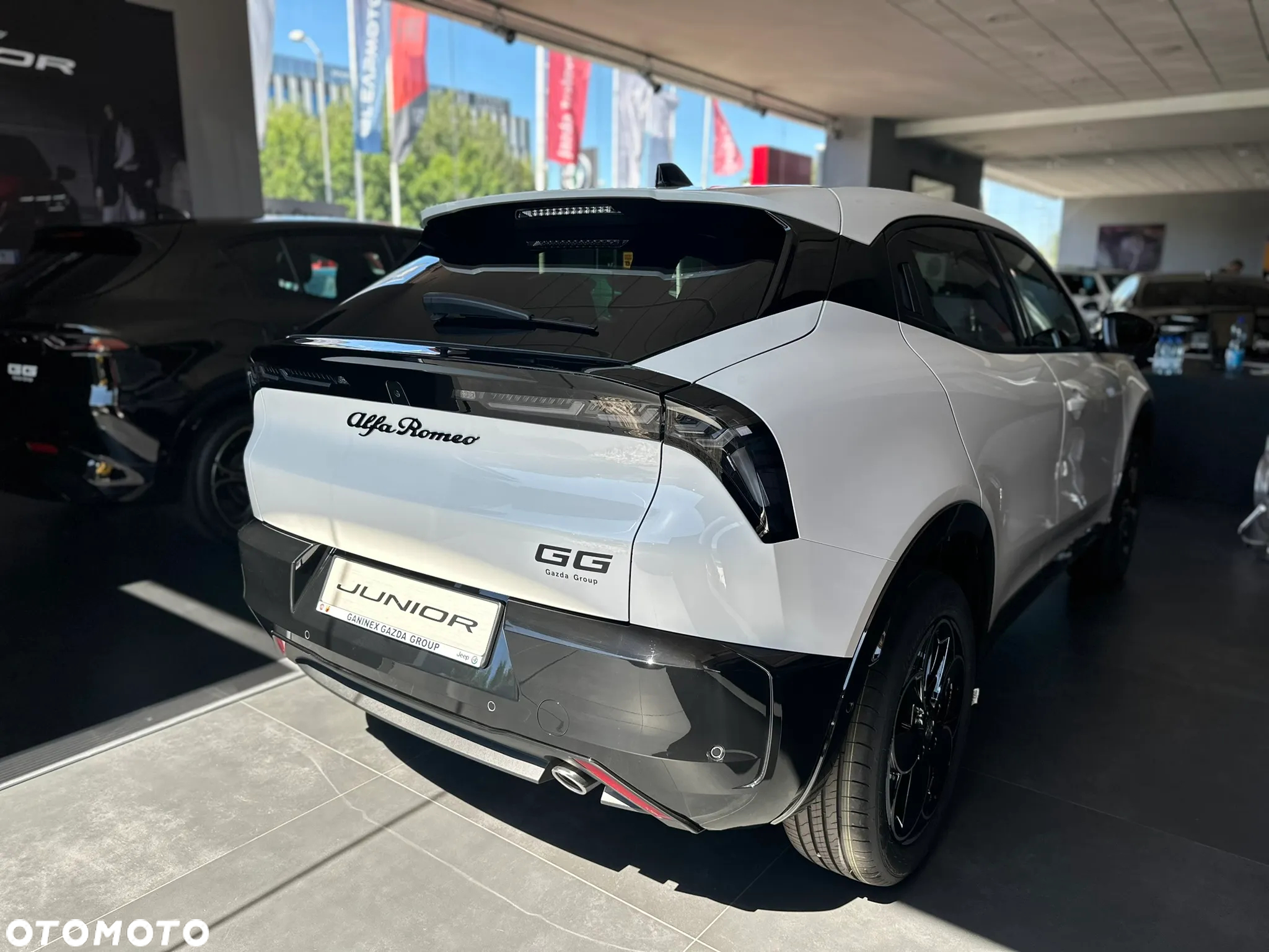 Alfa Romeo Junior 1.2 mHEV Ibrida Q4 eDCT - 5