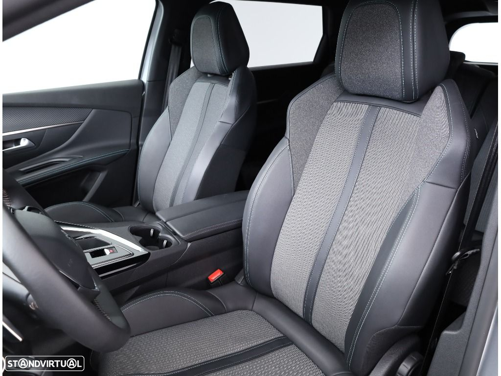 Peugeot 5008 1.2 PureTech Allure Pack EAT8 - 24