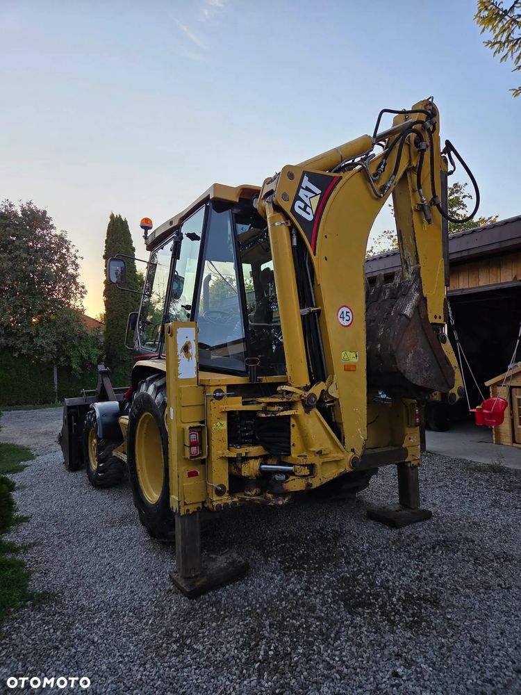 Caterpillar CAT 432D - 3