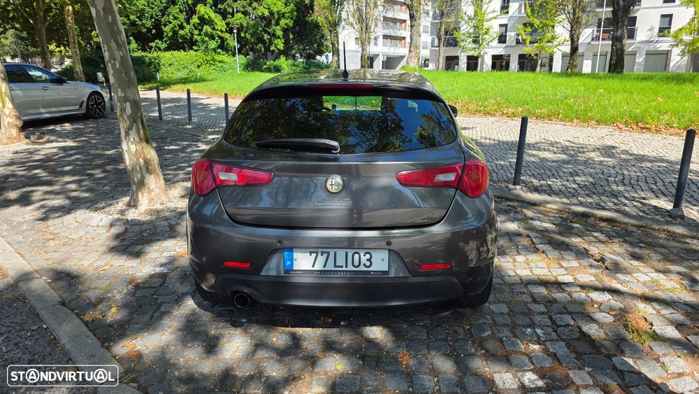 Alfa Romeo Giulietta 1.6 JTDm Distinctive - 11