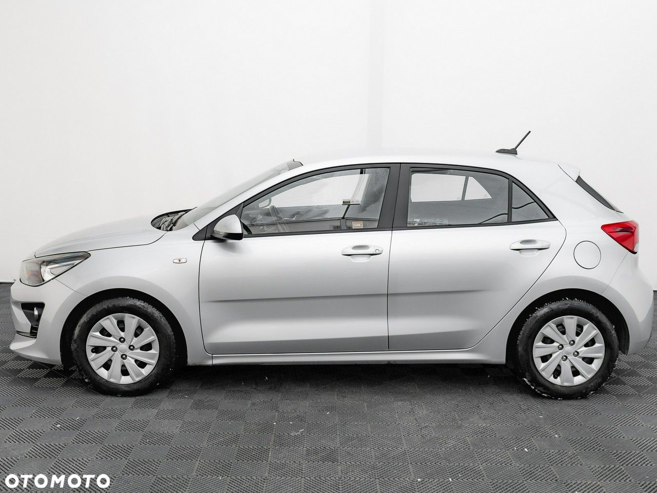 Kia Rio 1.2 M - 10
