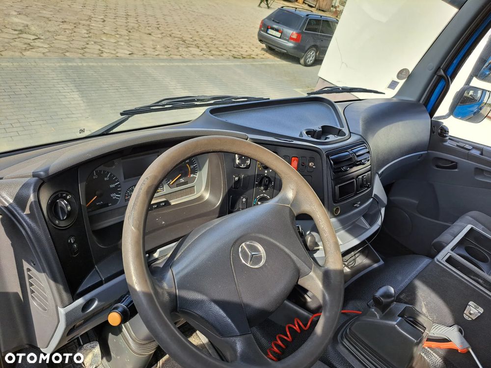 Mercedes-Benz Axor 1833 - 10