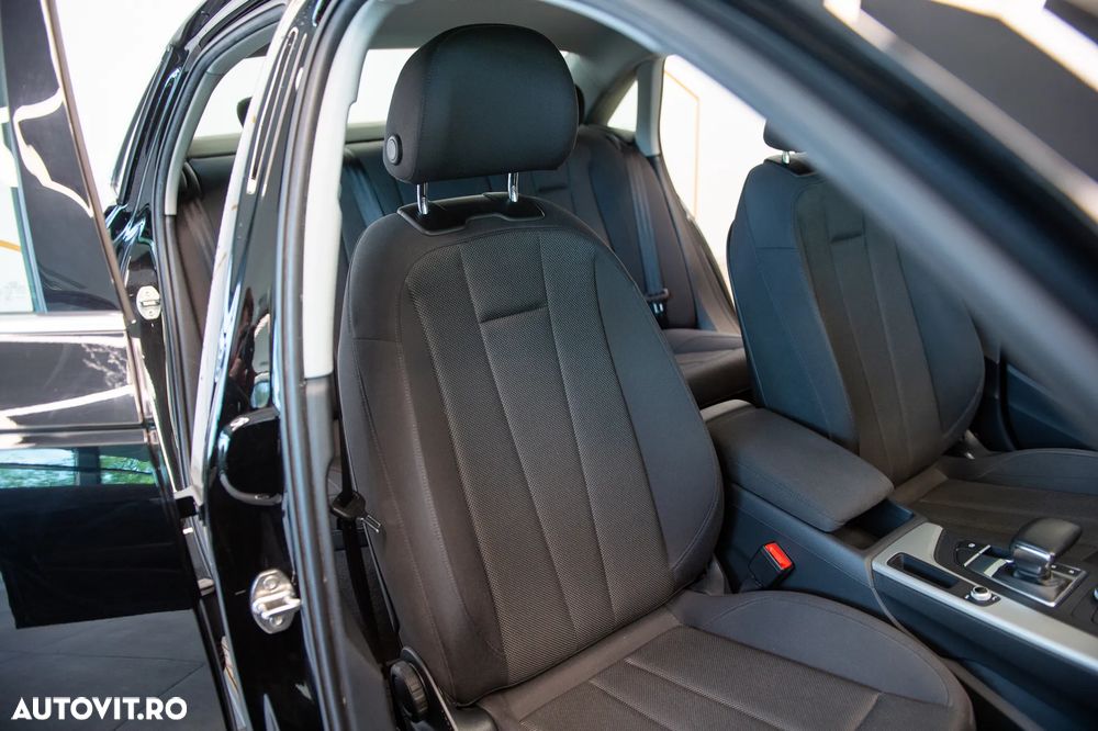 Audi A4 2.0 35 TFSI S tronic MHEV Basic - 29