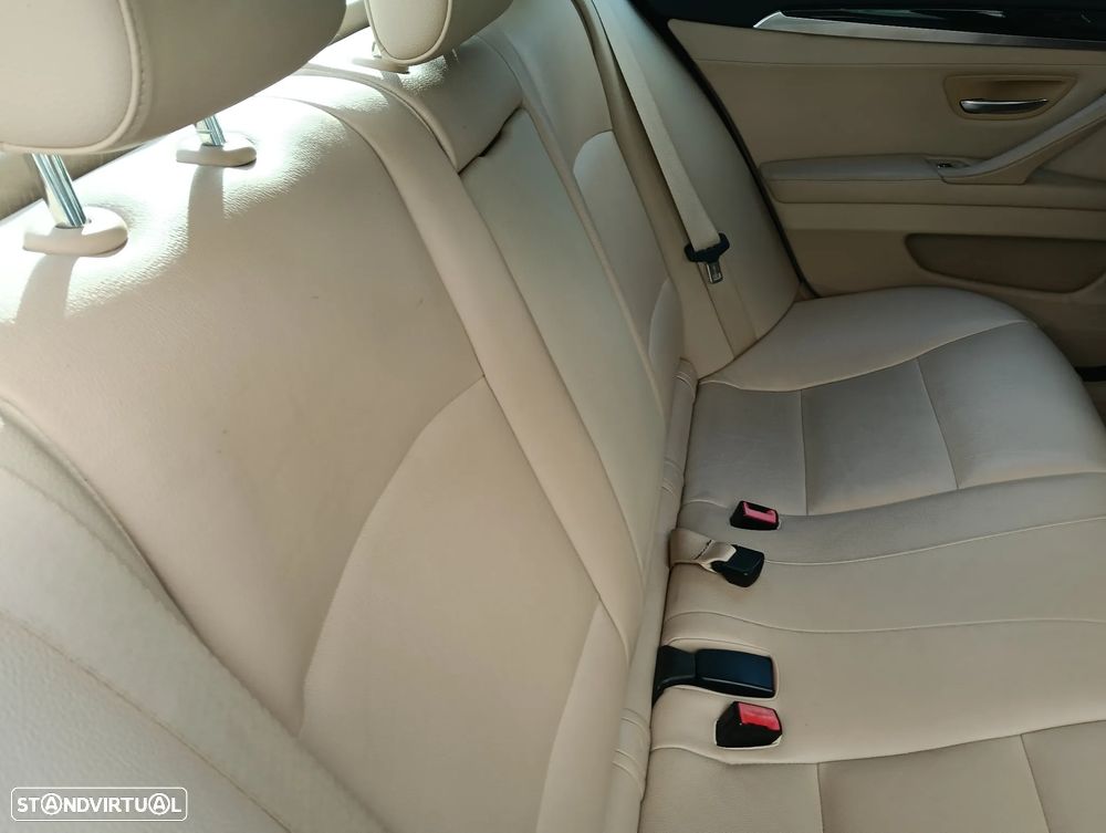 BMW 518 d Aut. Luxury Line - 11