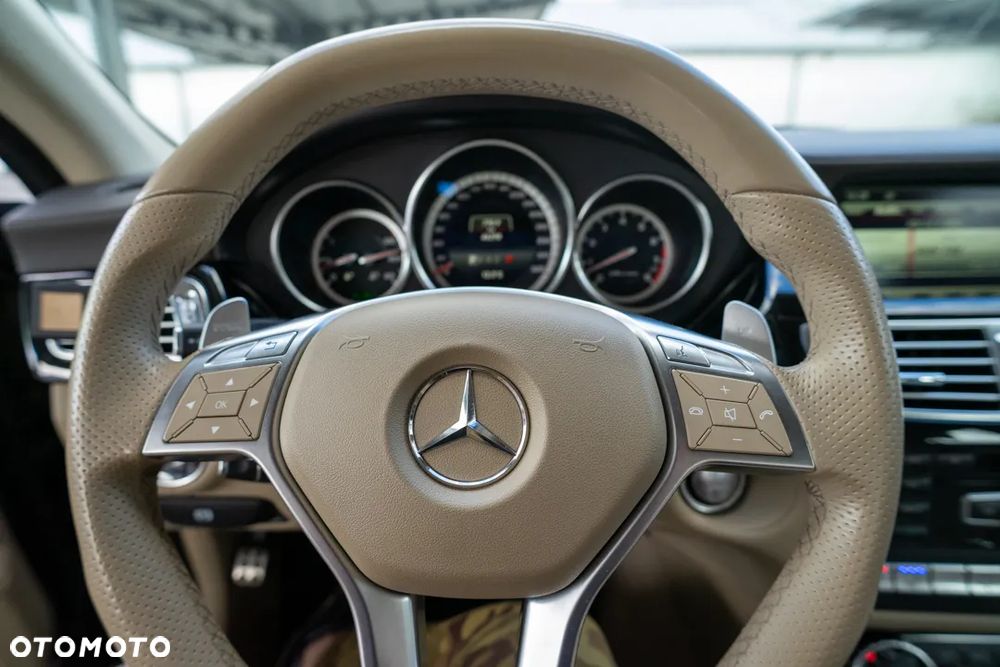 Mercedes-Benz CLS 63 AMG AMG SPEEDSHIFT MCT - 38