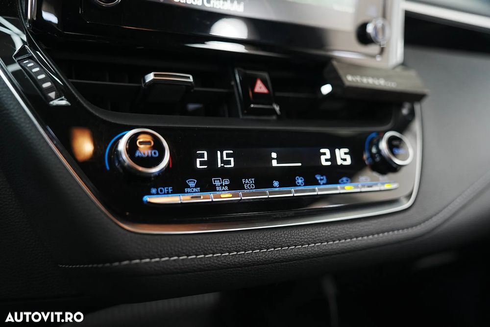 Toyota Corolla 1.8 HSD Dynamic - 20