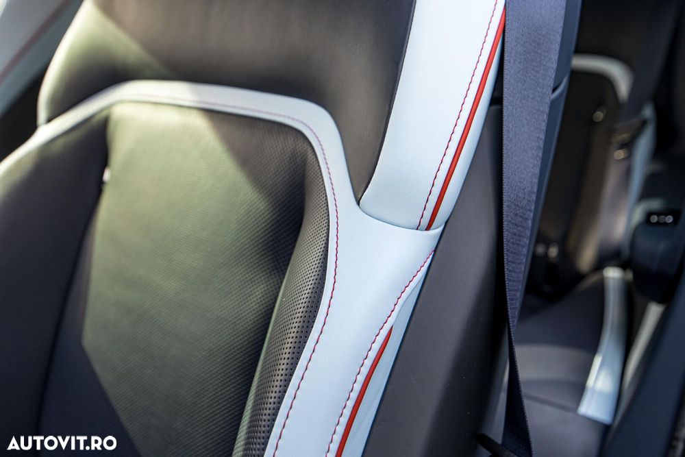 Rolls-Royce Spectre - 22