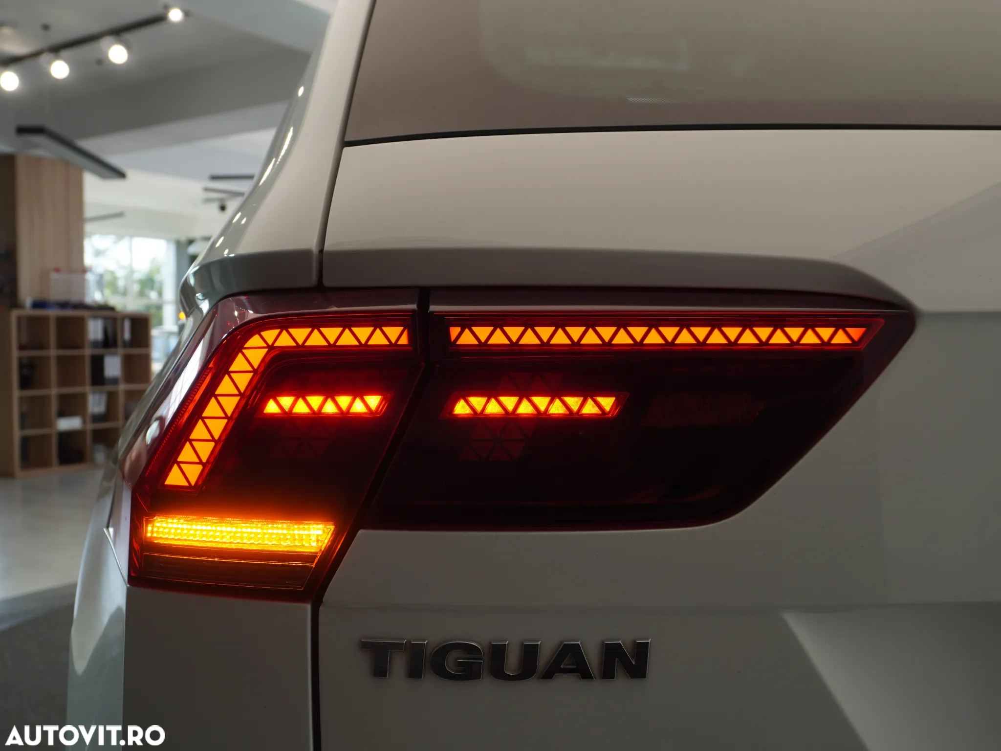 Volkswagen Tiguan 2.0 TDI SCR DSG Elegance - 14