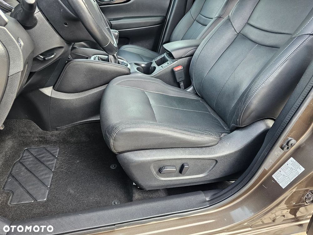 Nissan Qashqai 1.2 DIG-T TEKNA+ - 17