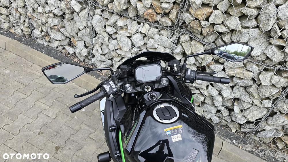 Kawasaki H2 - 15