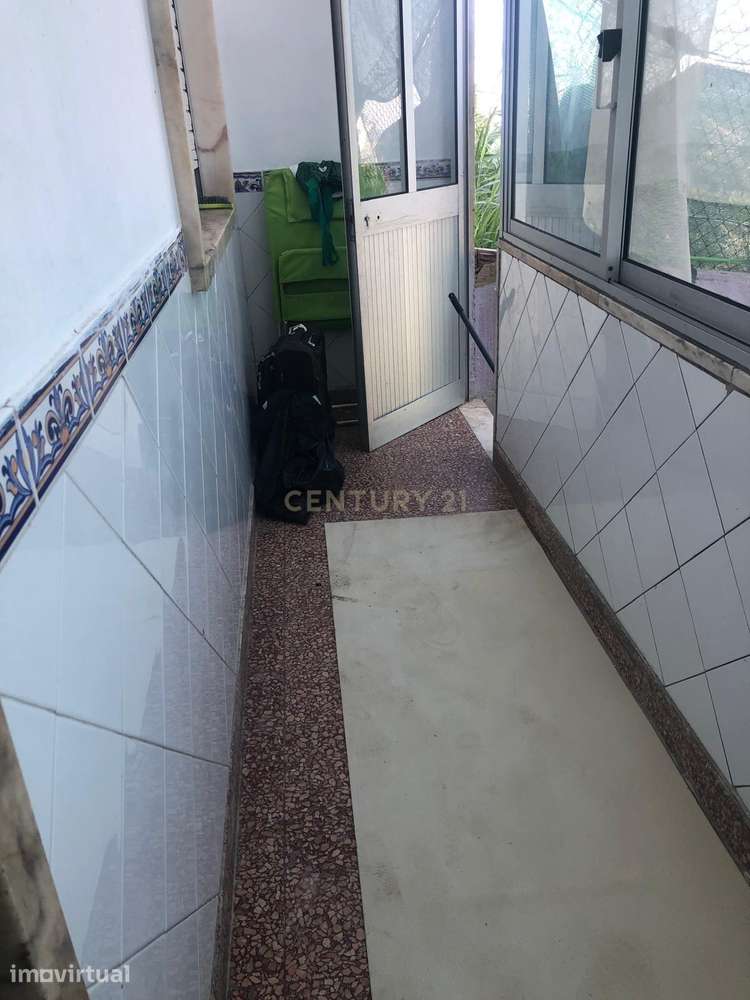T3 para Remodelação Total, Santa Iria da Azoia - Grande imagem: 5/6