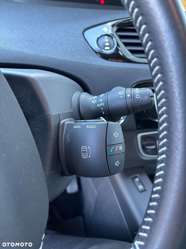 Renault Scenic Energy dCi 130 Euro 6 S&S Bose Edition - 21