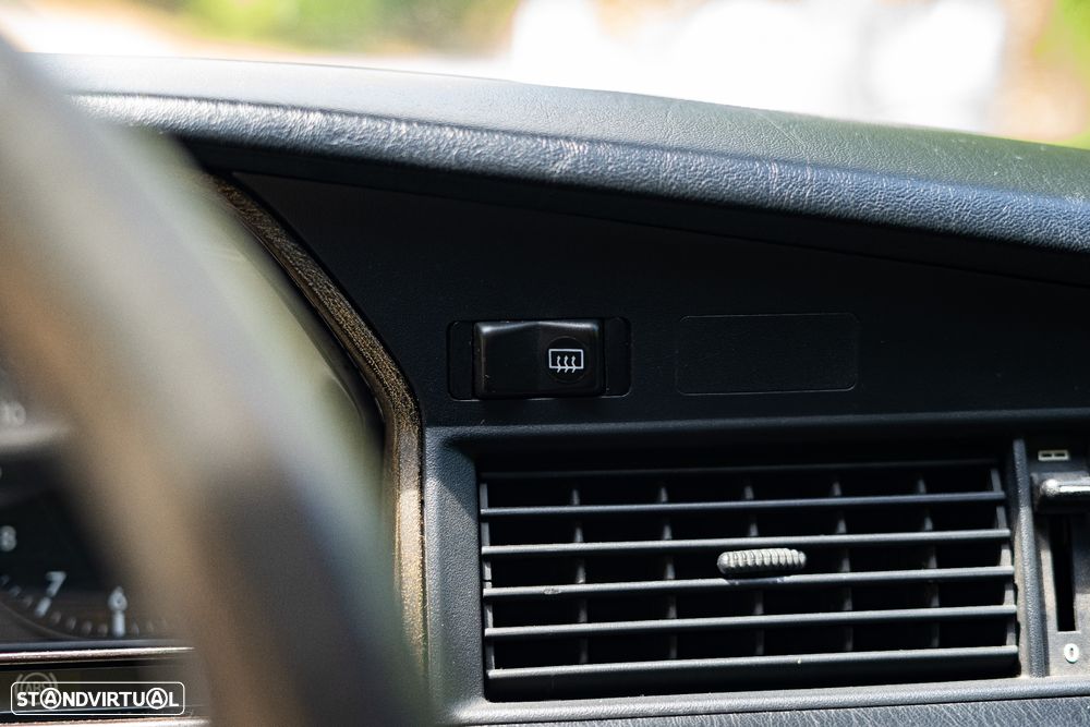 Mercedes-Benz W201 (1982-1993) 190 D 2.0 - 37