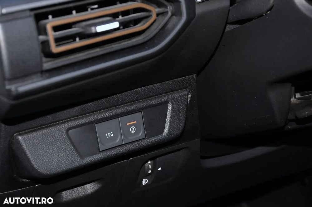 Dacia Sandero Stepway ECO-G 100 MT6 Comfort - 10