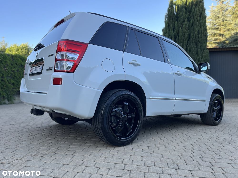 Suzuki Grand Vitara 2.4 De Luxe - 36