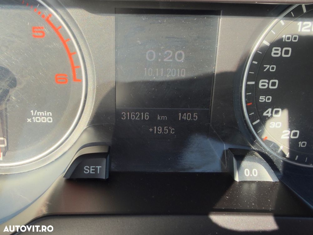 Audi A4 2.0 TDI DPF Ambiente - 12