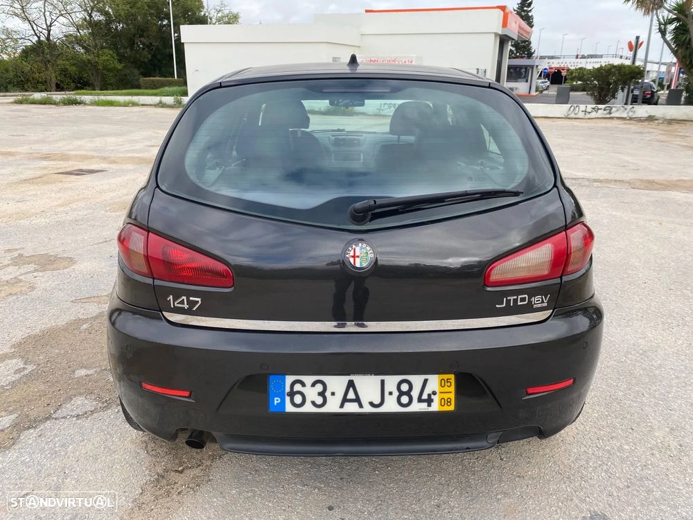 Alfa Romeo 147 1.9 JTD 16V Executive - 5