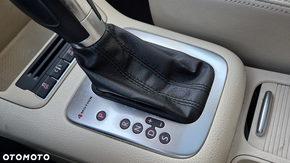 Volkswagen Tiguan 2.0 TDI 4Mot R-Style DSG - 16