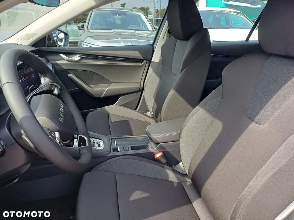 Skoda Octavia 2.0 TDI Drive Essence DSG - 13