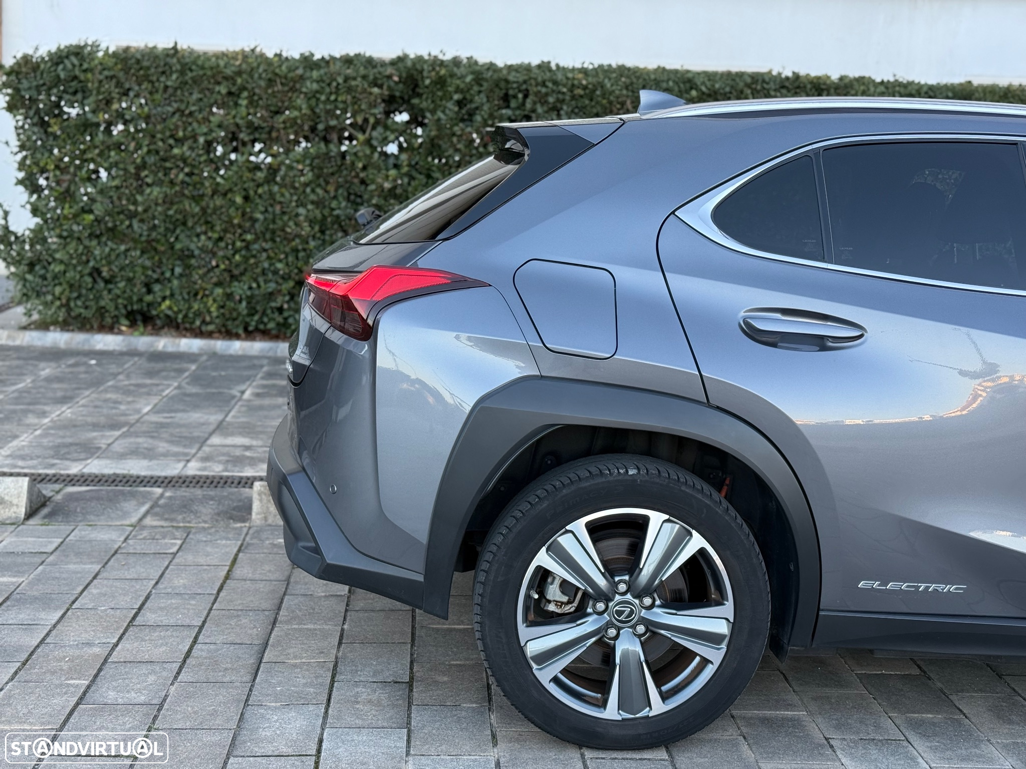 Lexus UX 300e Premium - 7
