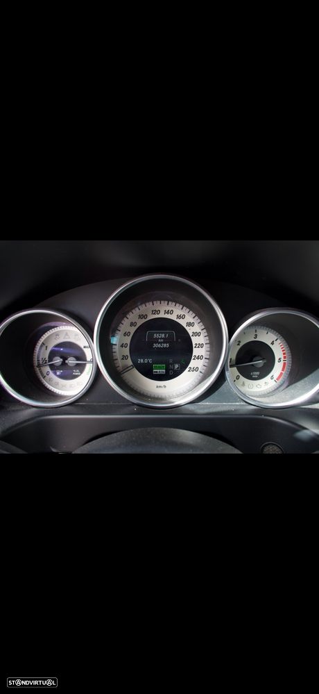 Mercedes-Benz E 300 BLUETEC Hybrid Avantgarde - 8