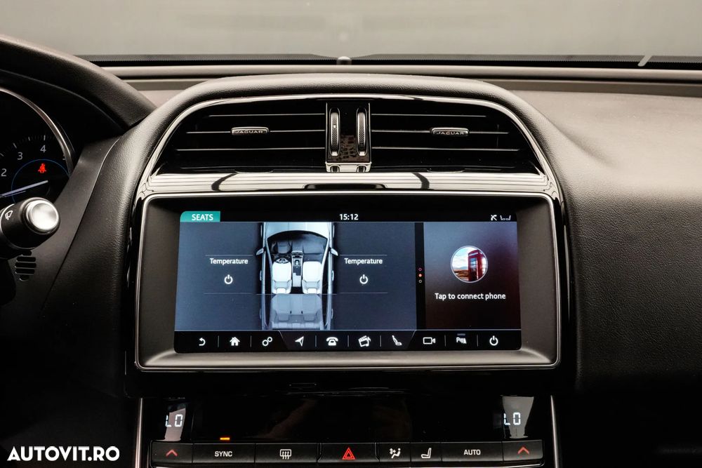 Jaguar XE 20t RWD Portfolio - 22