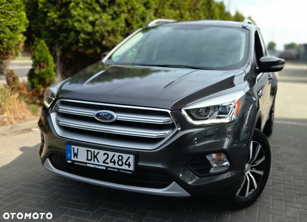 Ford Kuga 1.5 EcoBoost 2x4 Titanium - 2