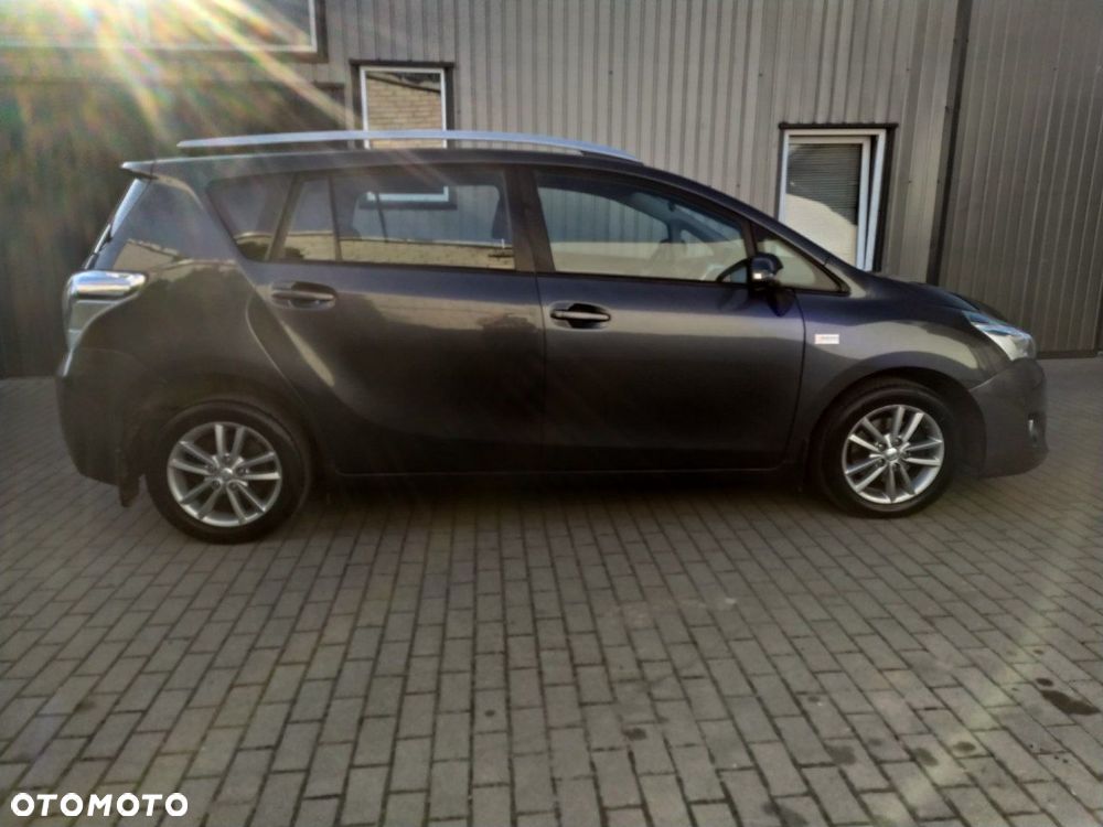 Toyota Verso 1.8 Premium 7os MS - 8
