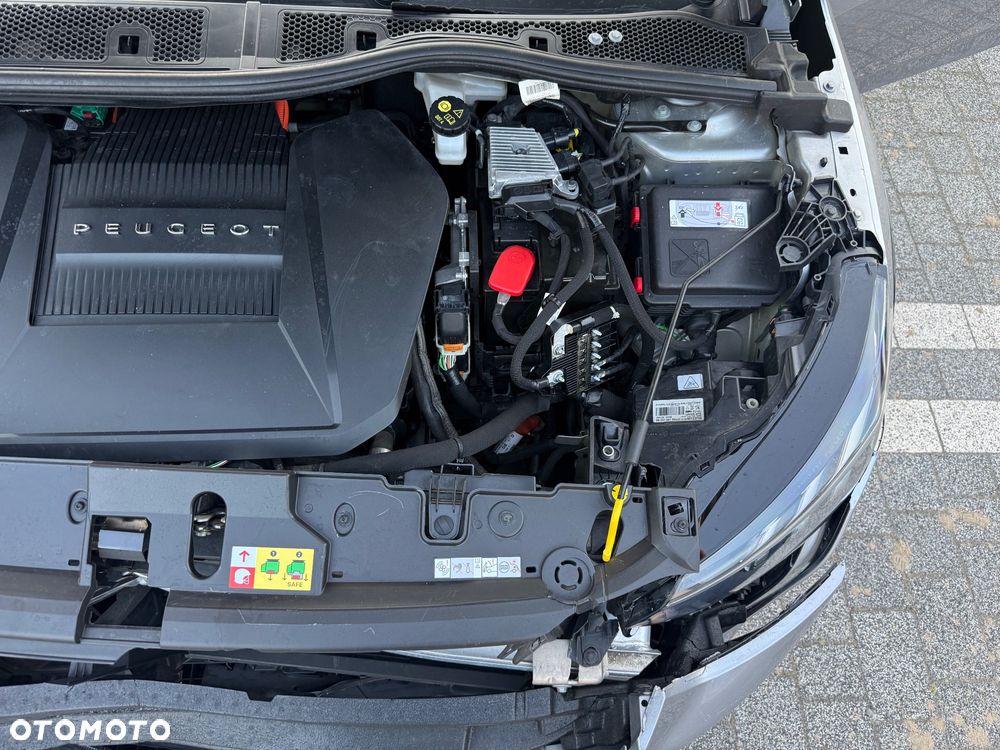 Peugeot 208 GT - 17