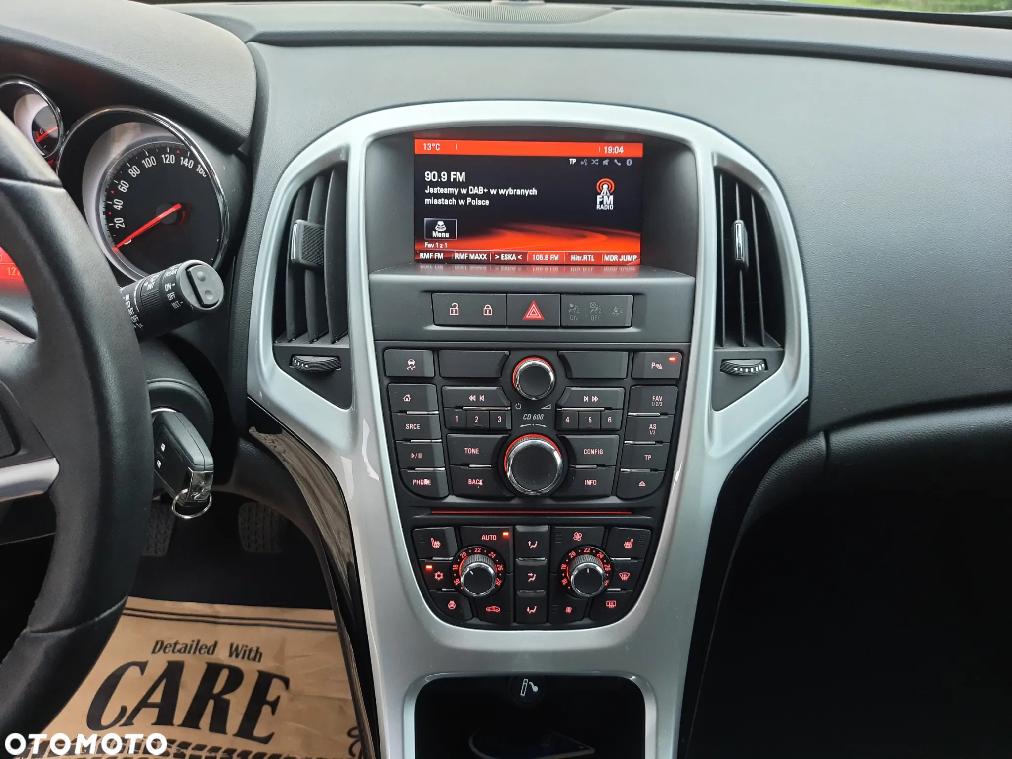 Opel Astra 1.4 Turbo Design Edition - 19