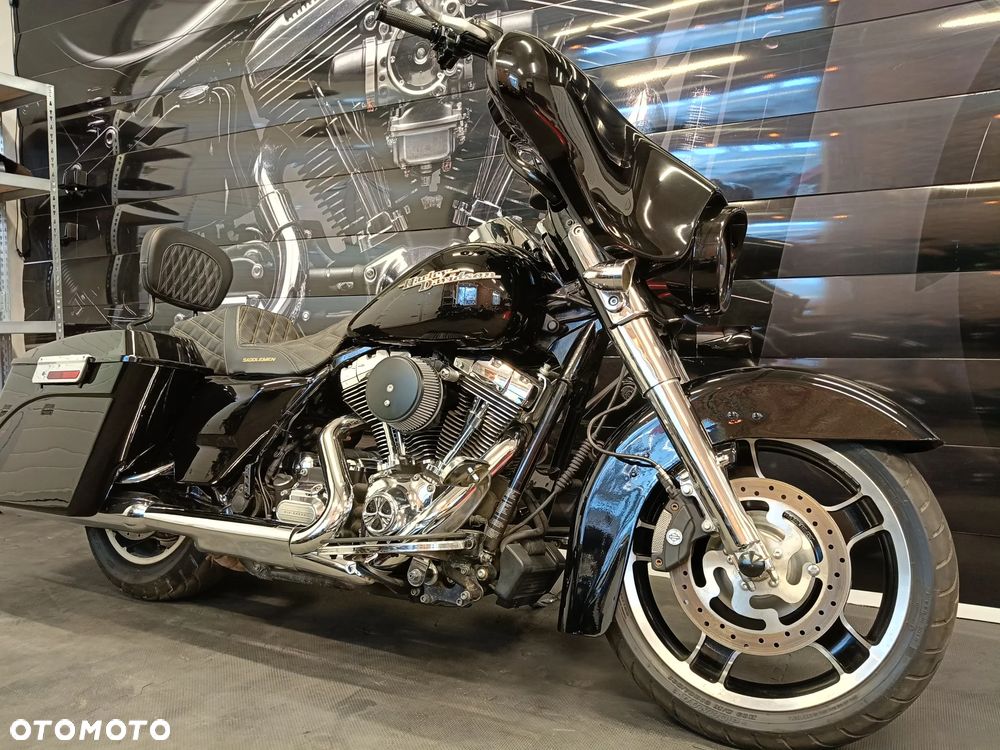 Harley-Davidson Touring Street Glide - 14