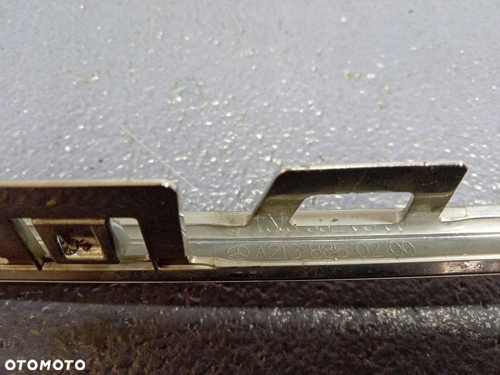 MERCEDES E KLASA W238 CHROM RAMKA GRILLA A2138850200 - 3