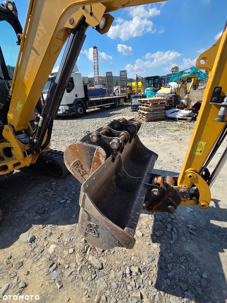 Caterpillar 302.7 - 6