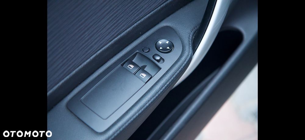 BMW Seria 1 120d DPF - 25