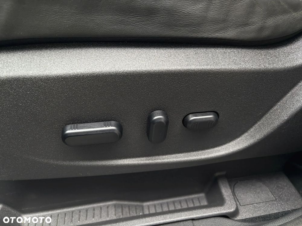Ford Kuga 2.0 TDCi 4x4 Vignale - 34