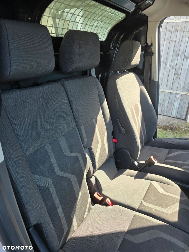 Ford Transit Connect - 22