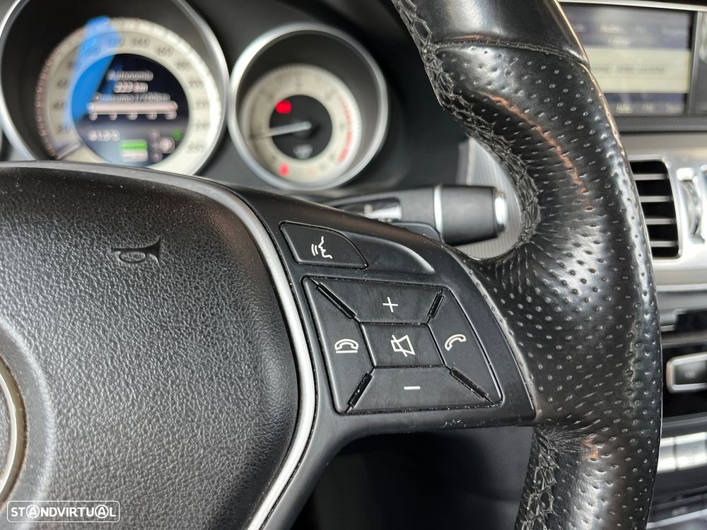 Mercedes-Benz E 300 Bluetec Hybrid Avantgarde - 23