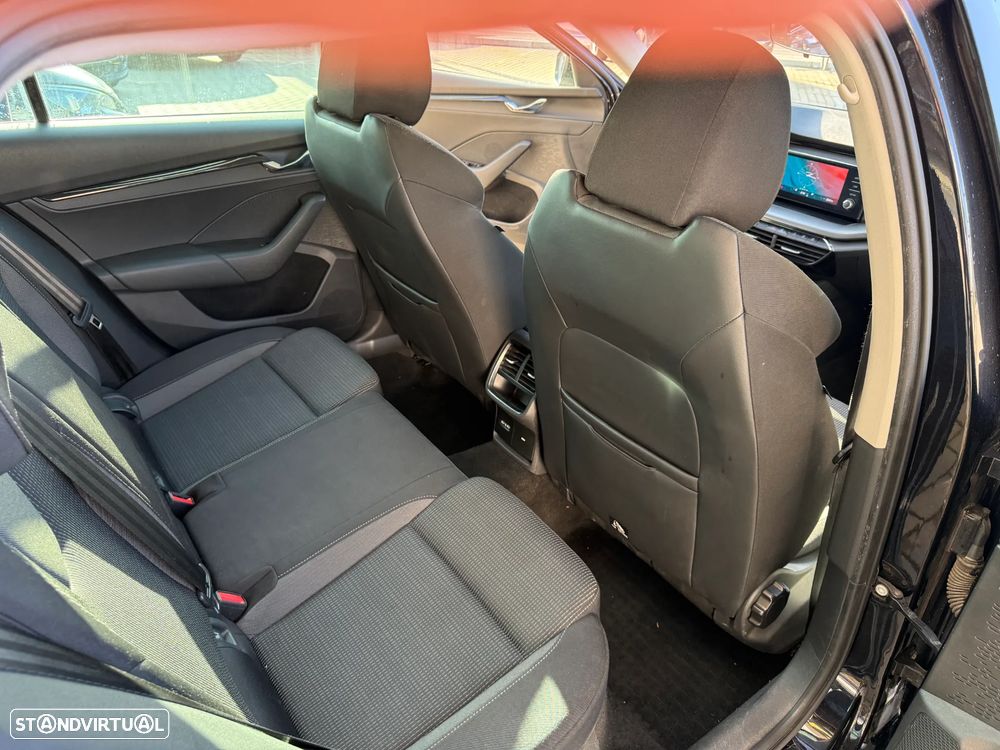 Skoda Octavia Break - 14