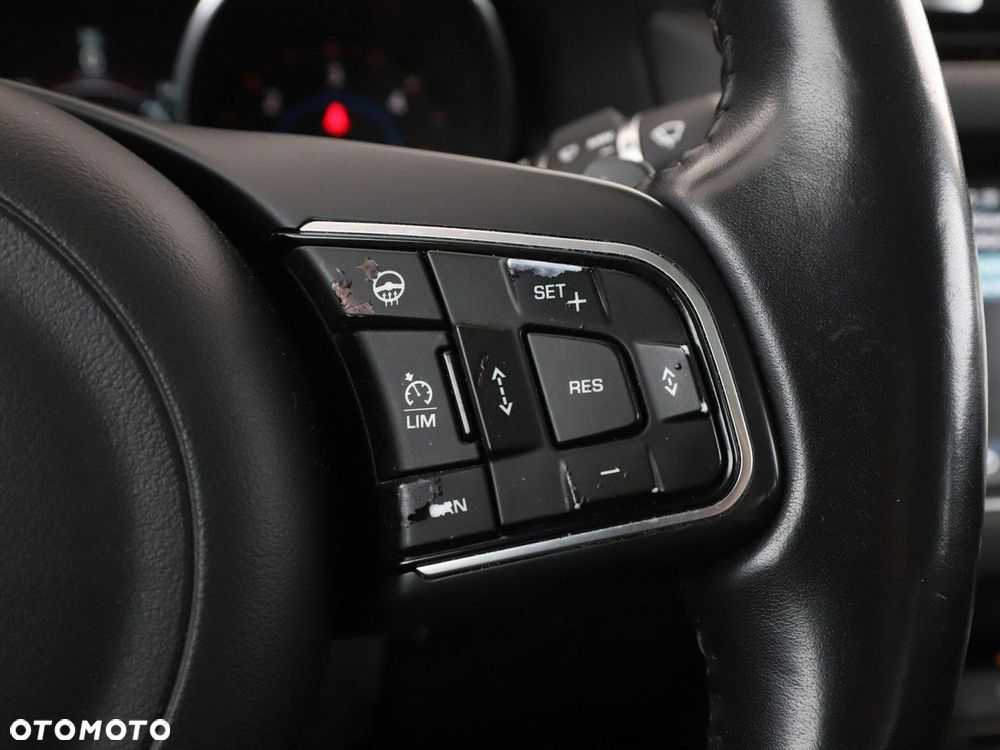 Jaguar XF 2.0 i4D Prestige - 32